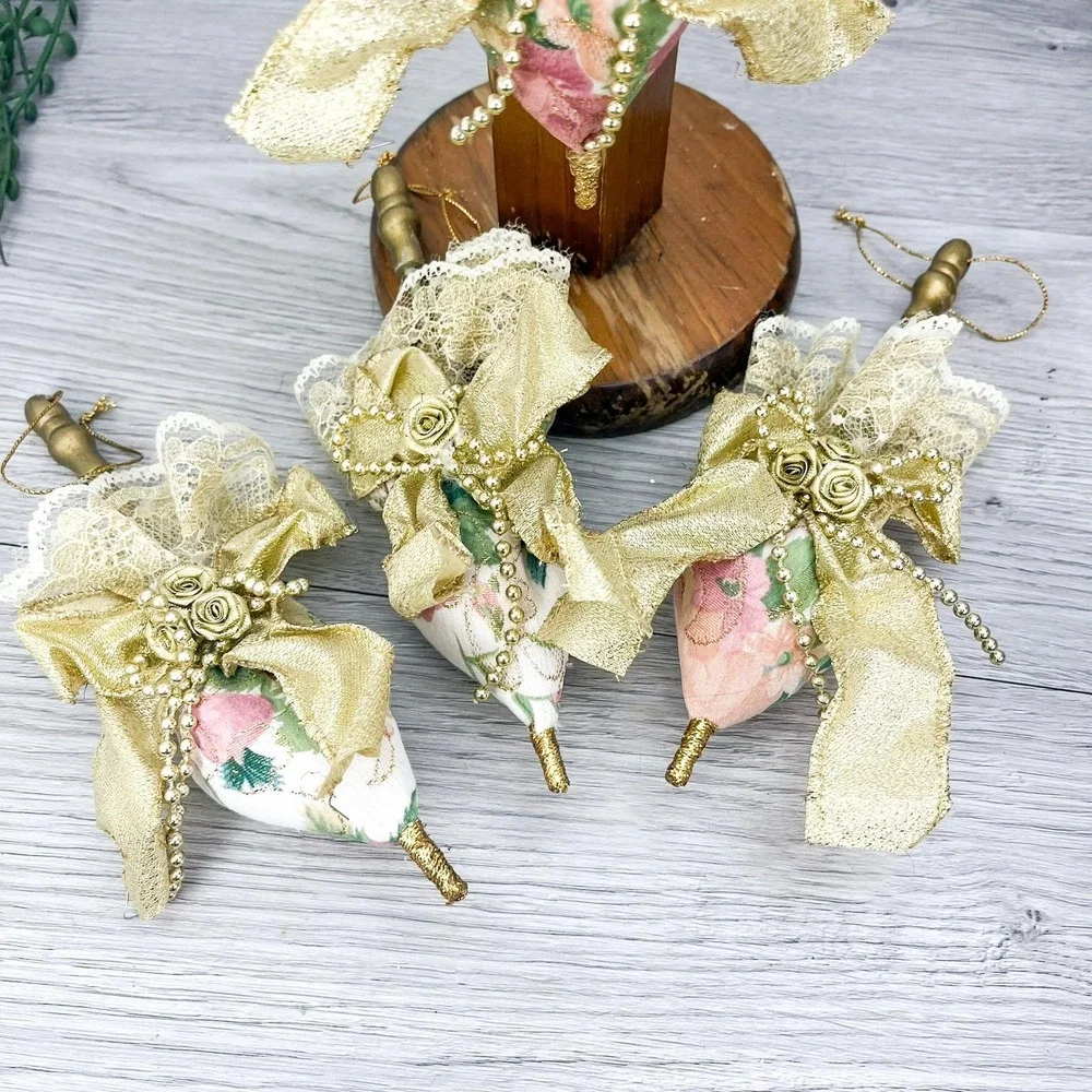 Vintage Floral‎ Christmas Ornaments: Shabby Chic Cottagecore Decor, Set of 4